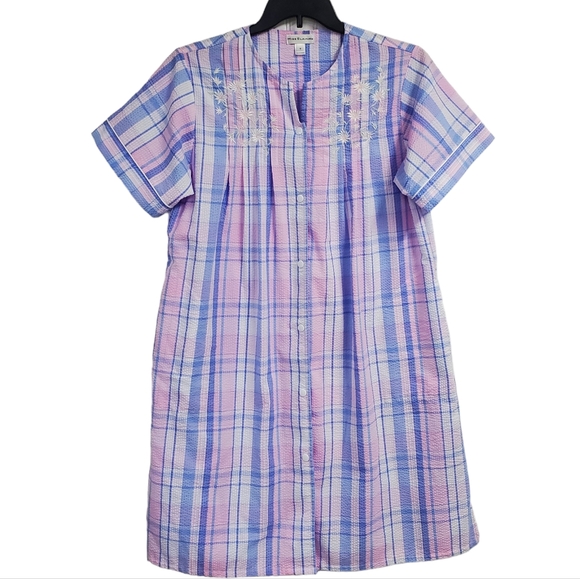 Miss Elaine Women's Short Seersucker Robe Plaid Embroidered Floral Size S - Picture 10 of 12